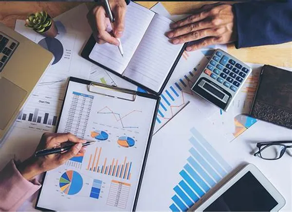 Finance and Sales Analytics for AtliQ Hardware